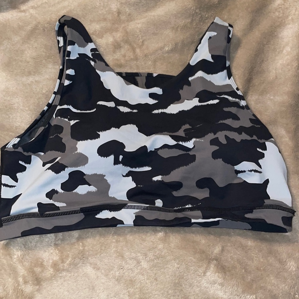 Mono B sports bra
